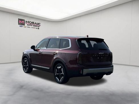 Used 2023 Kia Telluride EX w/ EX Captain's Chair Package AWD/4WD image 7