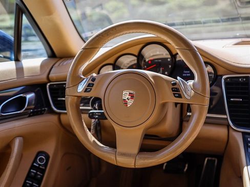 Used 2012 Porsche Panamera image 24