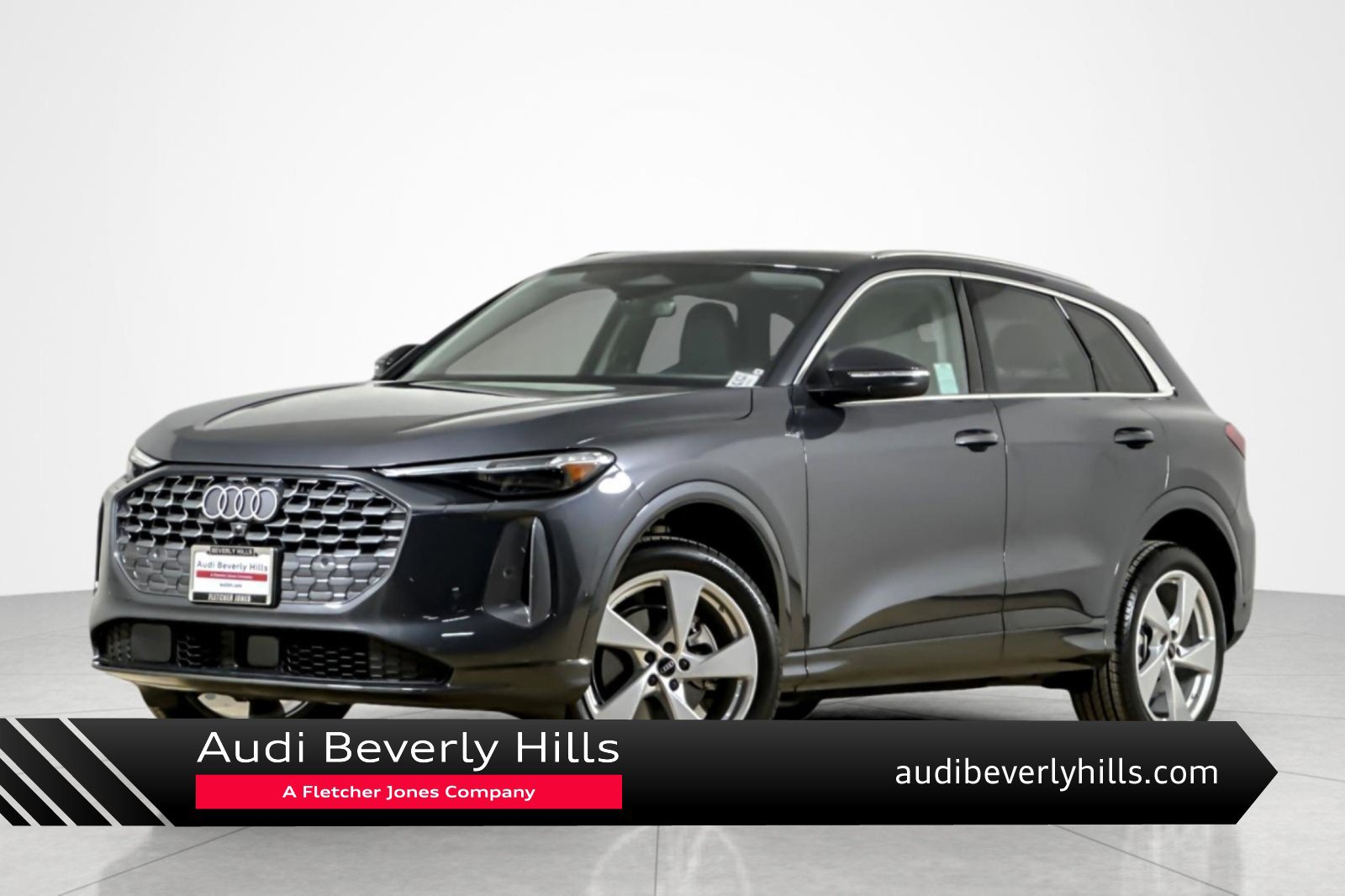 Used 2025 Audi Q5 Premium Plus w/ Premium Plus AWD/4WD image 1