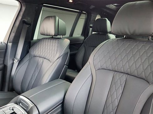 New 2026 BMW ALPINA XB7 image 24