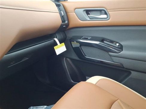 New 2026 Nissan Pathfinder Platinum image 23