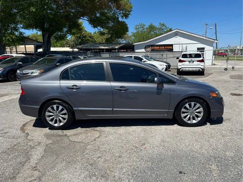 Used 2010 Honda Civic EX-L image 4