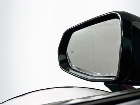 Used 2024 Honda Prologue EX image 16
