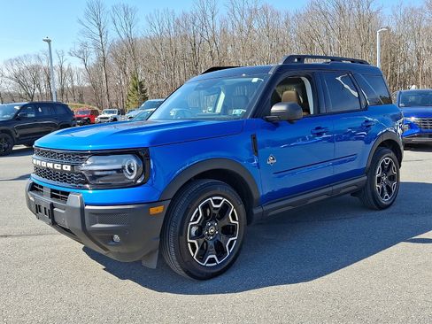 Certified 2025 Ford Bronco Sport Outer Banks w/ Outer Banks Tech Package+ image 3