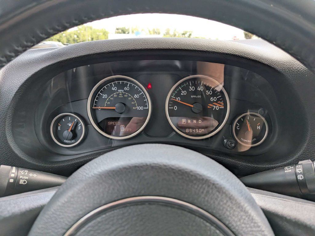 Used 2017 Jeep Wrangler Unlimited Sahara AWD/4WD image 26