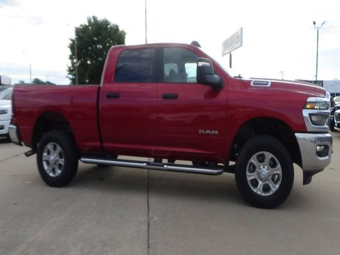 Used 2026 RAM 2500 Big Horn AWD/4WD image 6