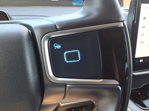 Certified 2025 Ford Expedition Platinum AWD/4WD image 15