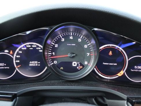 Used 2019 Porsche Cayenne S image 31