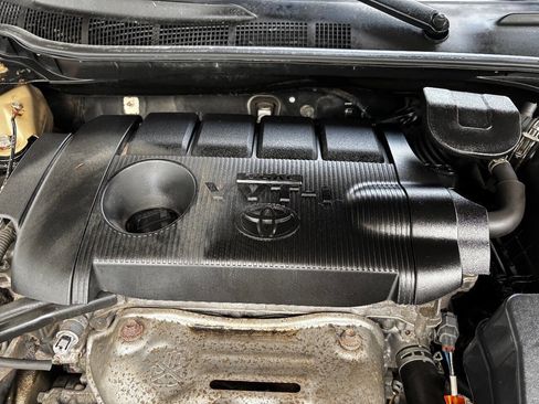 Used 2011 Toyota Camry LE image 34