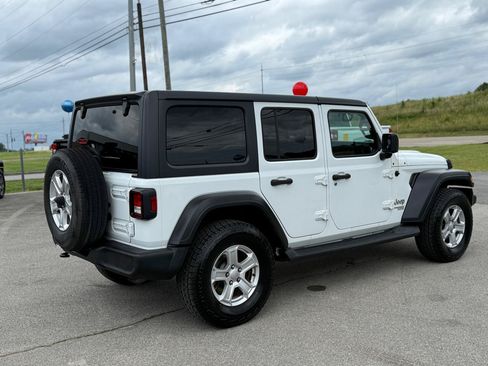 Used 2018 Jeep Wrangler Unlimited Sport S AWD/4WD image 4