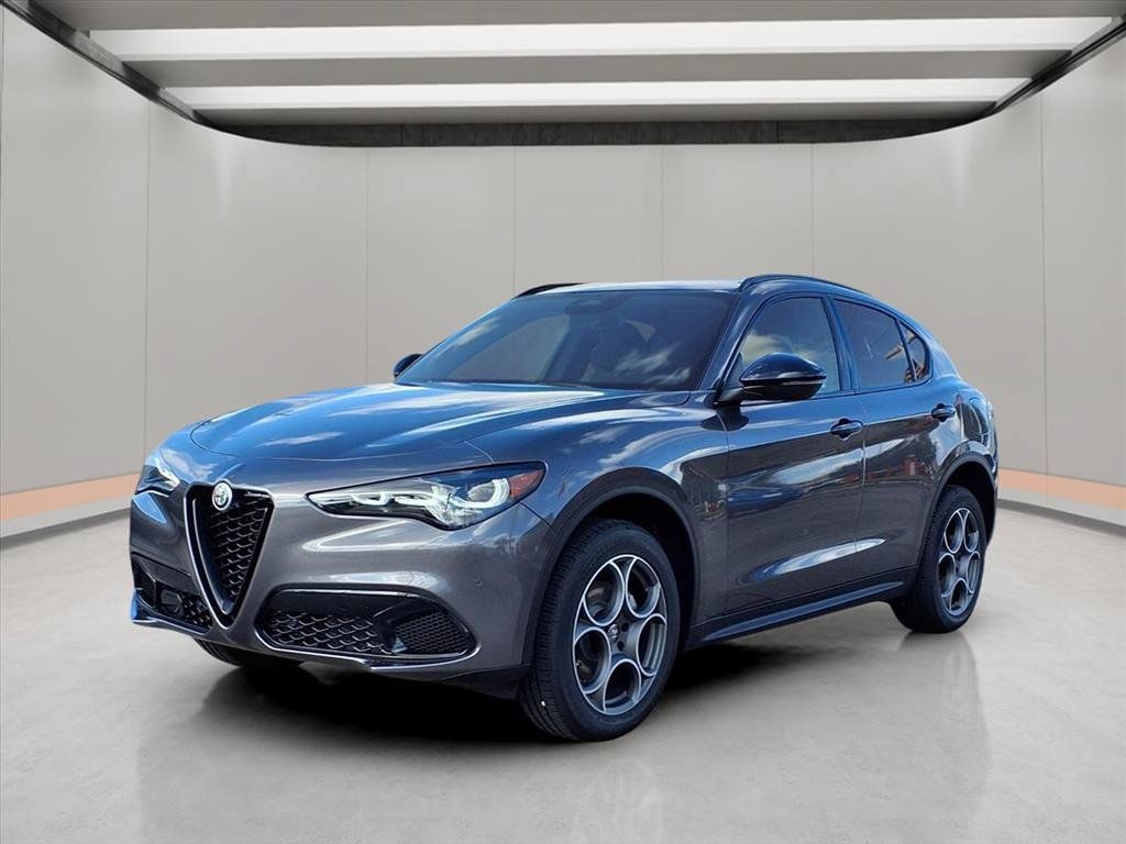 New 2025 Alfa Romeo Stelvio Sprint w/ Convenience Package AWD/4WD image 3