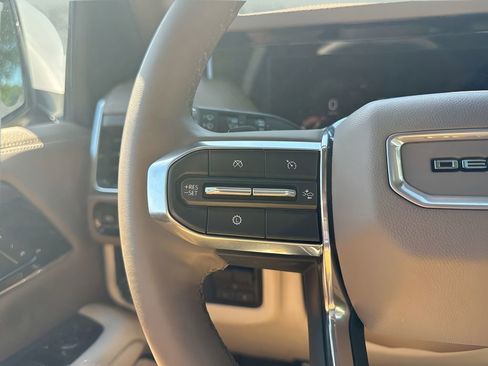 Used 2025 GMC Yukon XL Denali w/ Sun & Power Step Package AWD/4WD image 18