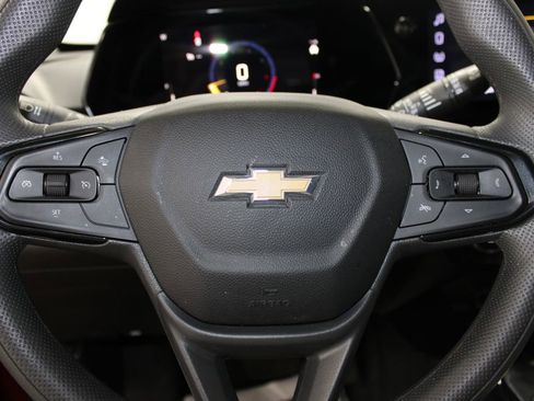 Used 2025 Chevrolet Trax LT image 27