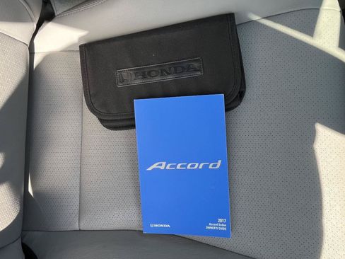 Used 2017 Honda Accord EX-L image 33