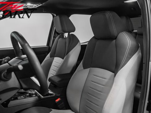 Used 2025 Toyota Tacoma TRD Off-Road image 23