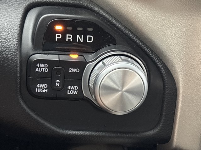 Used 2019 RAM 1500 Laramie AWD/4WD image 32