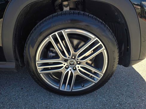 Used 2026 Mercedes-Benz GLS 450 4MATIC image 11
