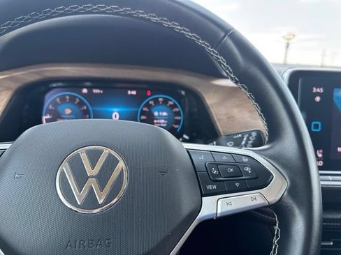 Used 2025 Volkswagen Atlas SE FWD image 10