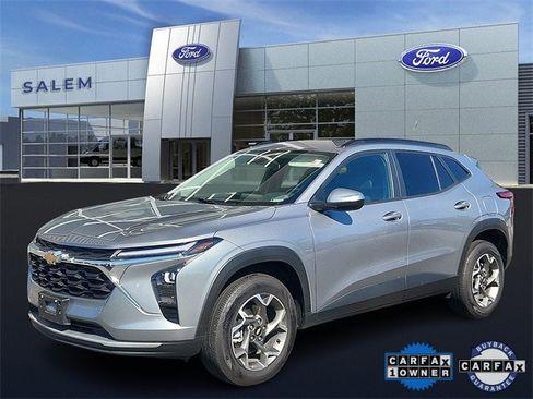 Used 2025 Chevrolet Trax LT w/ Driver Confidence Package image 6