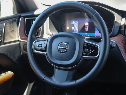 Used 2024 Volvo XC60 T8 Ultimate w/ Protection Package Premier AWD/4WD image 16
