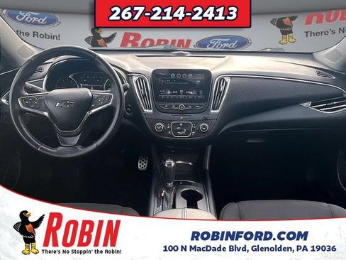 Used 2017 Chevrolet Malibu LT FWD image 9