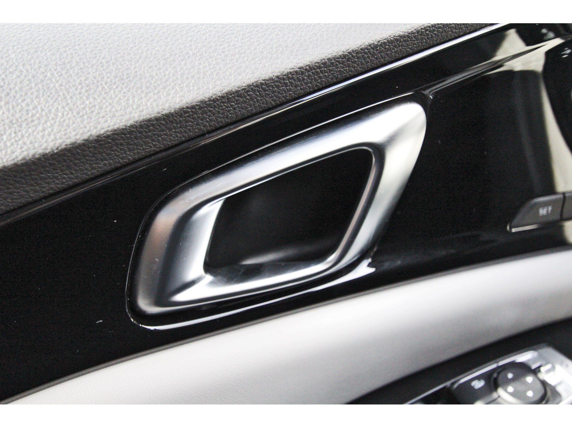 Certified 2022 Kia Carnival SX FWD image 23