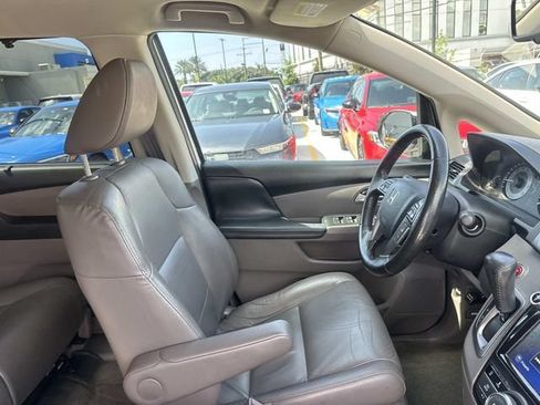 Used 2014 Honda Odyssey Touring image 11