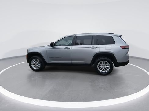 Certified 2023 Jeep Grand Cherokee L Laredo image 6