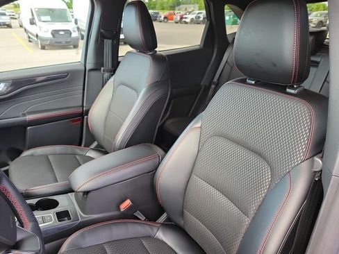 Used 2024 Ford Escape ST-Line w/ Tech Pack #1 AWD/4WD image 5