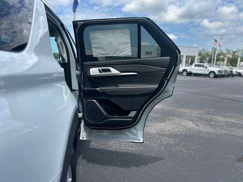 New 2026 Ford Explorer Active w/ Active Comfort Package RWD image 23