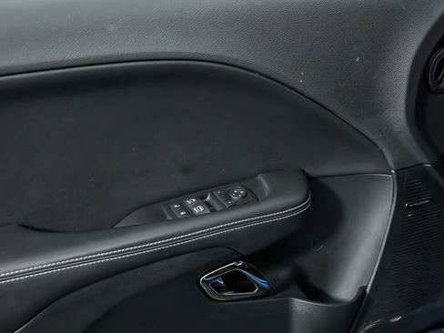 Used 2016 Dodge Challenger SRT Hellcat image 14