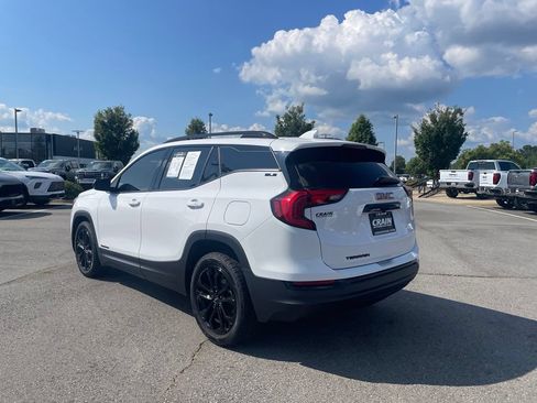 Used 2020 GMC Terrain SLE w/ Elevation Edition FWD image 5