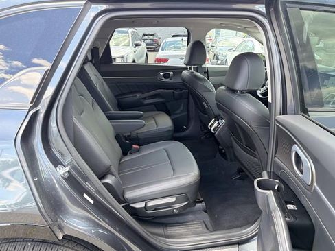 Used 2023 Kia Sorento SX FWD image 11