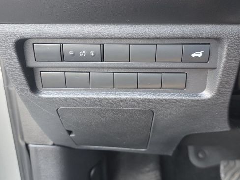 Used 2024 Mitsubishi Outlander SE FWD image 29