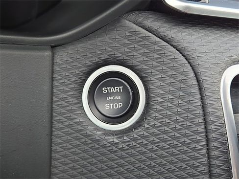 Used 2021 Land Rover Range Rover Velar S image 11