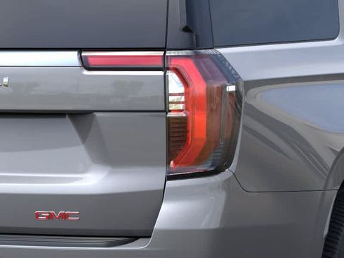 New 2026 GMC Yukon XL Denali w/ Denali Reserve Package AWD/4WD image 11