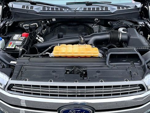 Used 2018 Ford F150 Lariat w/ Equipment Group 502A Luxury AWD/4WD image 31