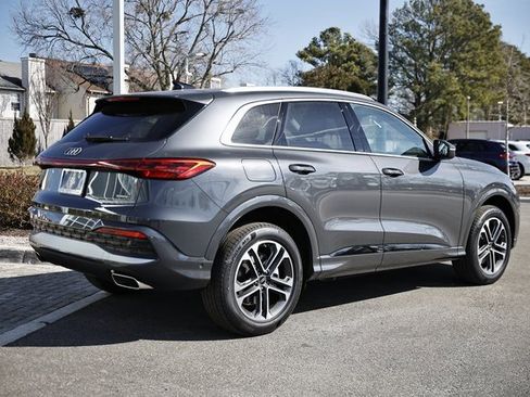 New 2025 Audi Q5 Premium image 7