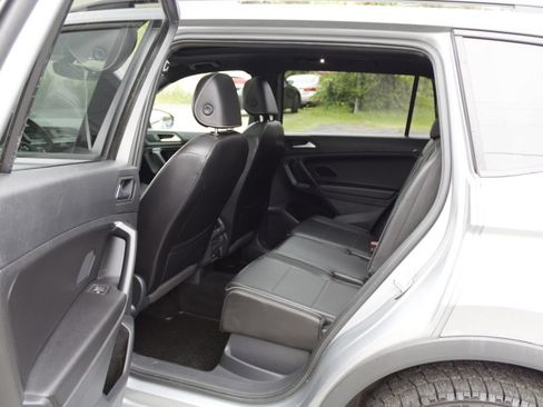 Used 2021 Volkswagen Tiguan SE R-Line AWD/4WD image 31