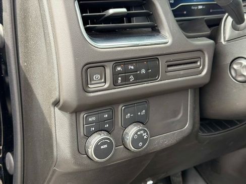 Used 2023 Chevrolet Tahoe Premier AWD/4WD image 28