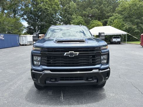 Used 2026 Chevrolet Silverado 2500 Custom w/ Custom Value Package AWD/4WD image 2