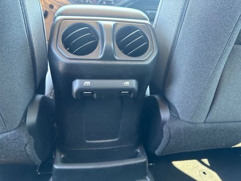 Used 2024 Jeep Wrangler Unlimited w/ LED Headlamp & Fog Lamp Group AWD/4WD image 25