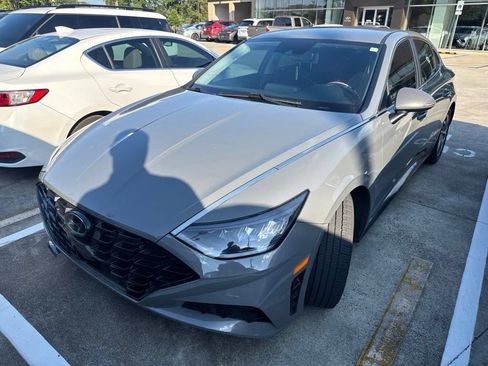 Used 2023 Hyundai Sonata SEL FWD image 2