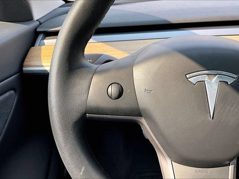 Used 2020 Tesla Model 3 Performance AWD/4WD image 18