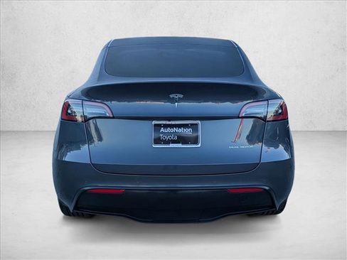 Used 2021 Tesla Model Y Long Range image 7