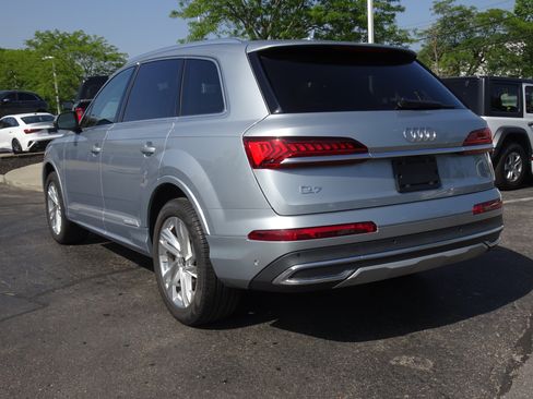 Certified 2023 Audi Q7 2.0T Premium w/ Convenience Package AWD/4WD image 3