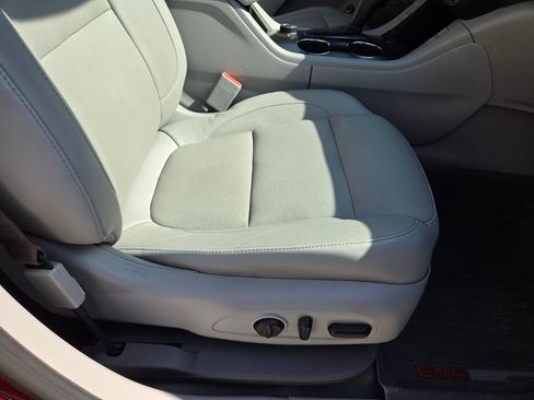 Used 2018 GMC Acadia SLT FWD image 29