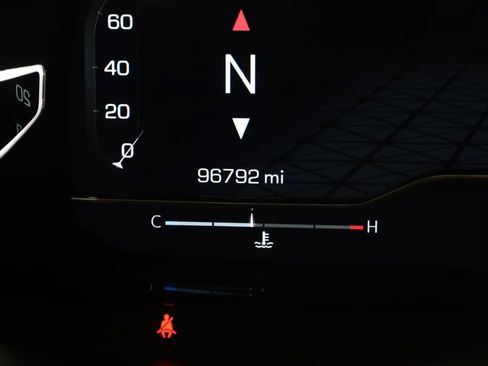 Used 2022 GMC Yukon Denali w/ Denali Premium Package image 39