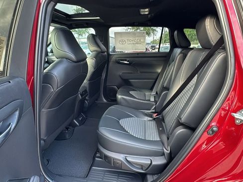 New 2026 Toyota Highlander XSE AWD/4WD image 21