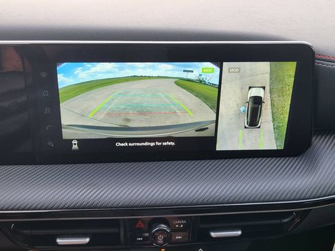 Certified 2025 Nissan Kicks SR FWD image 21